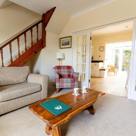 Fir Tree Cottage - Cosy 3 Bed Cottage In Penrhyn Bay With Beautiful Sea Views And Access To Snowdonia Rhôs-on-Sea Εξωτερικό φωτογραφία