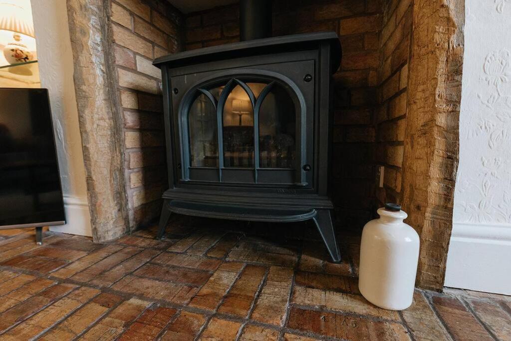 Fir Tree Cottage - Cosy 3 Bed Cottage In Penrhyn Bay With Beautiful Sea Views And Access To Snowdonia Rhôs-on-Sea Εξωτερικό φωτογραφία