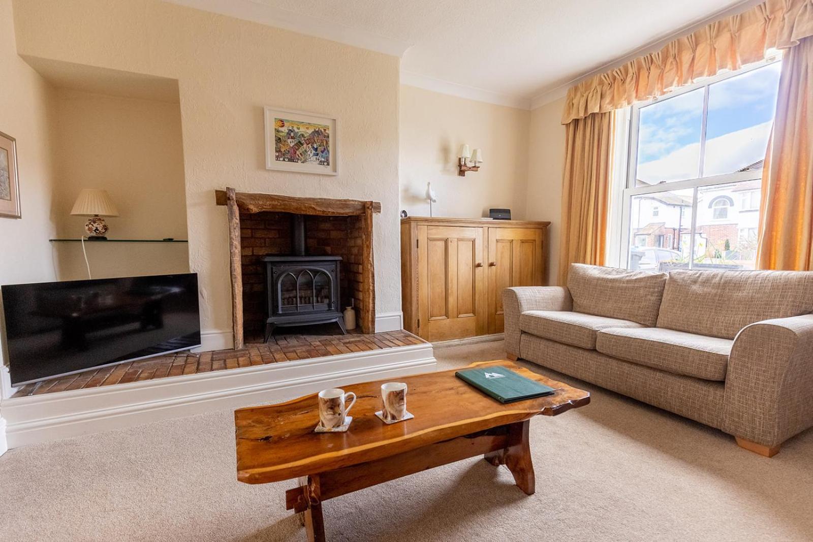 Fir Tree Cottage - Cosy 3 Bed Cottage In Penrhyn Bay With Beautiful Sea Views And Access To Snowdonia Rhôs-on-Sea Εξωτερικό φωτογραφία